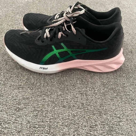 ASICS Roadblast Running Shoes - Picture 7 of 8